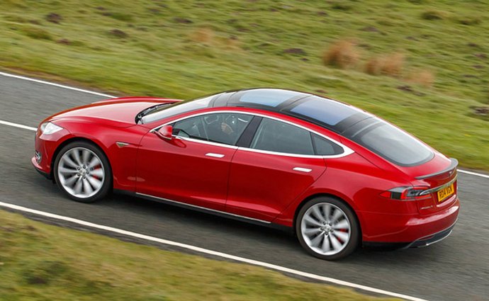 Tesla Model S dostala mód Ludicrous, na stovku zrychlí za 2,8 sekundy