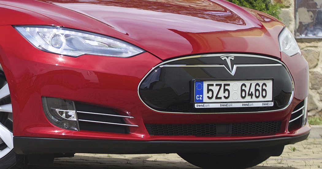 Tesla S