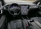 Tesla svolává 134.951 vozidel kvůli čipu infotainmentu, který nevyhnutelně selže