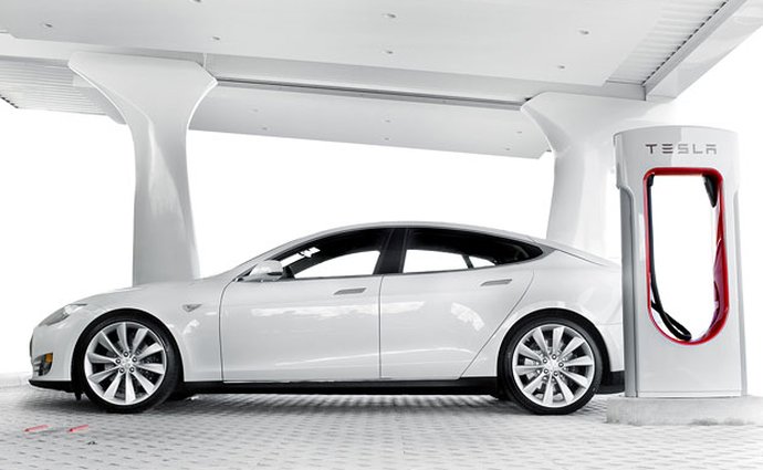 Tesla vyvíjí systém automatického dobíjení elektromobilů