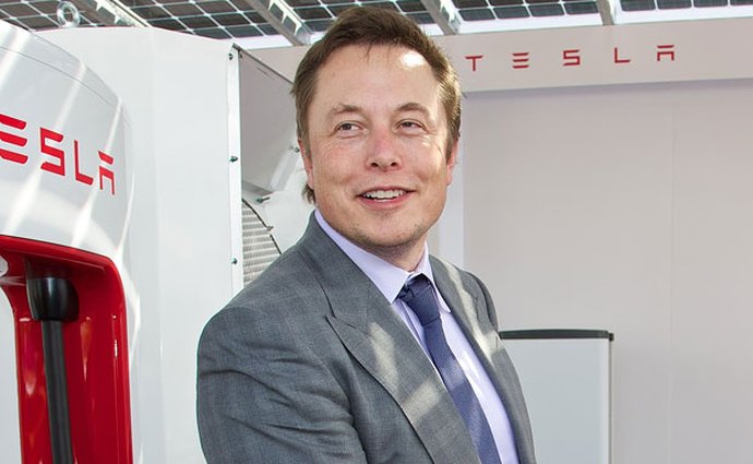 Tesla nejsou jen elektromobily. Seznamte se s úspěchy i plány nejznámější společnosti Elona Muska