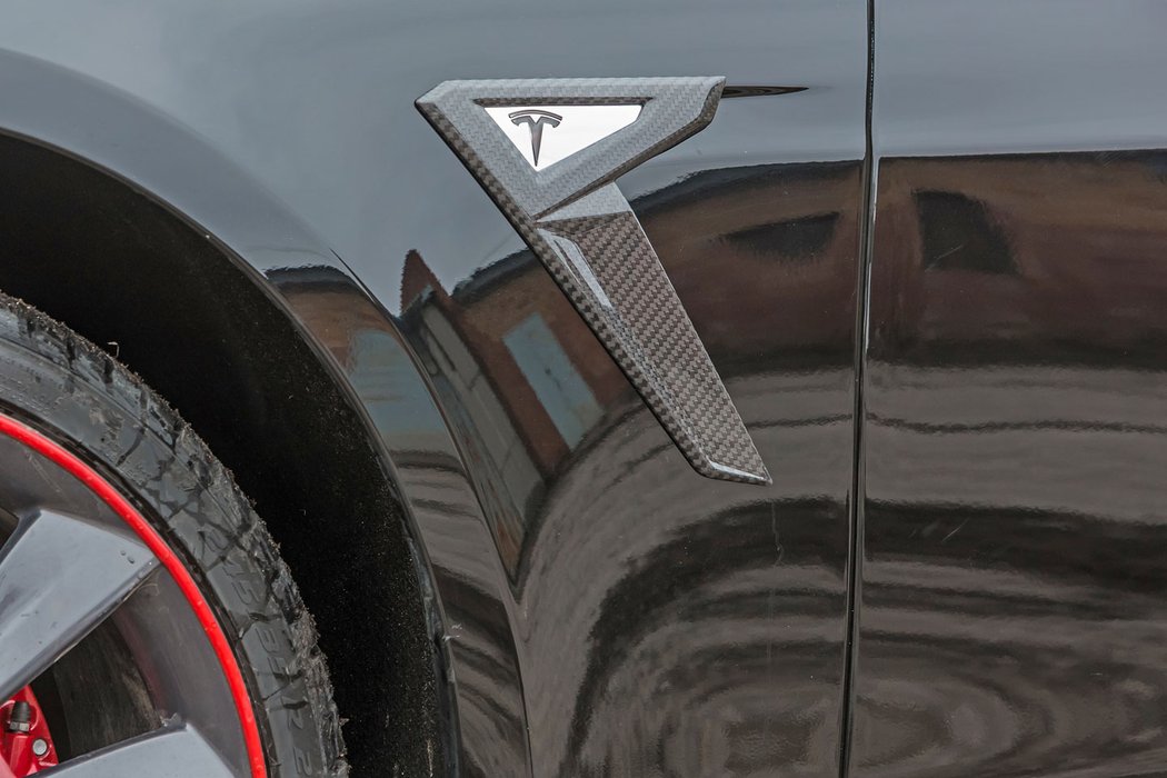 Tesla S