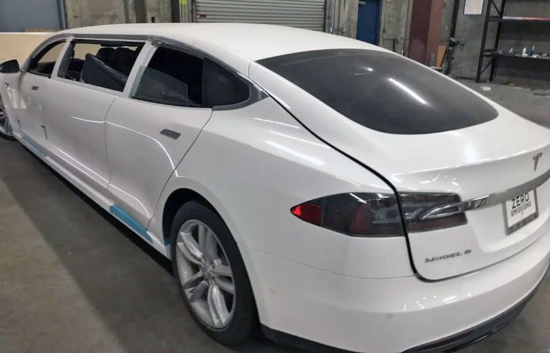 Tesla Model S Limuzína