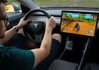 Video: Tesla Model 3 je auto, které prdí, hraje hry a samo popojíždí