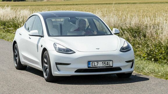 Tesla možná bude muset změnit jméno jedné ze svých nejznámějších funkcí