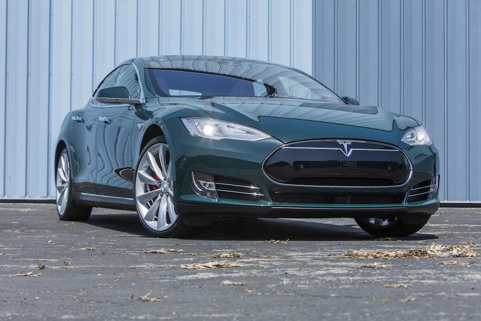 Tesla model S P85D