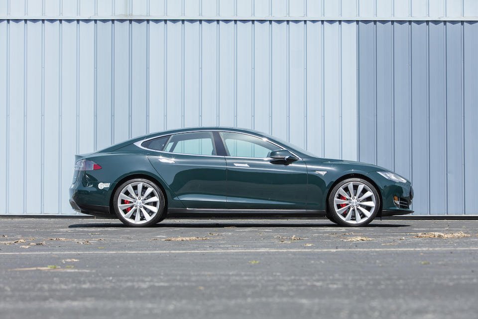 Tesla model S P85D