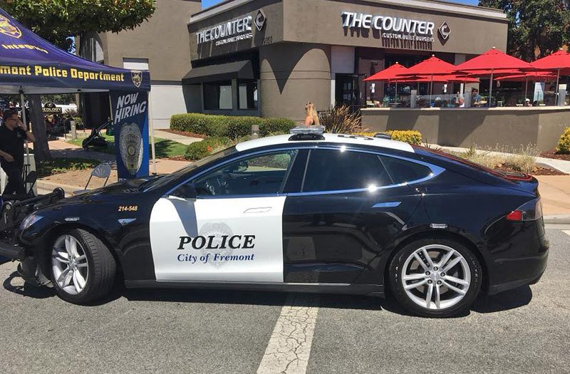 Policejní Tesla Model S