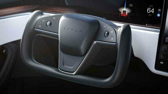 Tesla Model S už se ke klasickému volantu nevrátí, potvrdil Musk