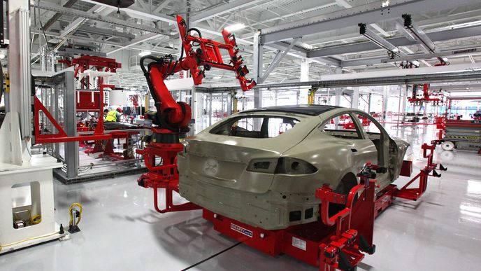 Výroba automobilů Tesla S