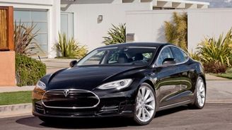 Tesla Motors do budoucna počítá i se solárními články na střeše aut, prozradil Elon Musk