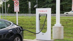 Norsko plánuje od roku 2025 „zelenou“ revoluci: Zakážou prodej aut jezdících na benzin a diesel 