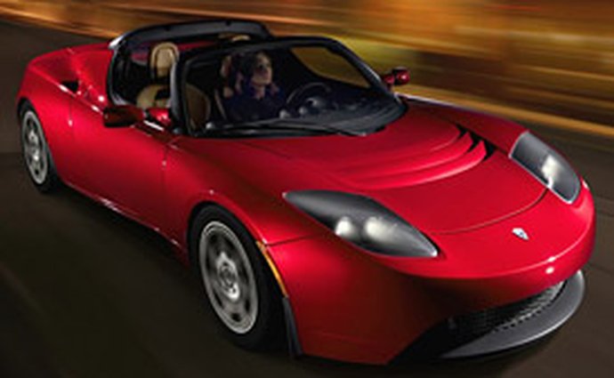 Tesla Motors připravuje čtyřdveřové kupé, Roadster rezervovalo 270 lidí