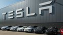 Americká automobilka Tesla vyrábí také autonomní vozidla.