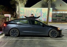 Realita autonomie: Řidič najel tisíce kilometrů bez dotyku volantu