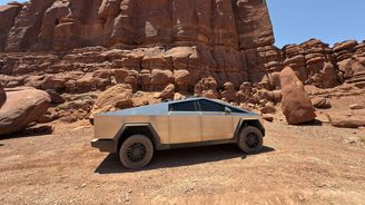 Řidič najel tisíce kilometrů bez dotyku volantu Řidič najel tisíce kilometrů bez dotyku volantu