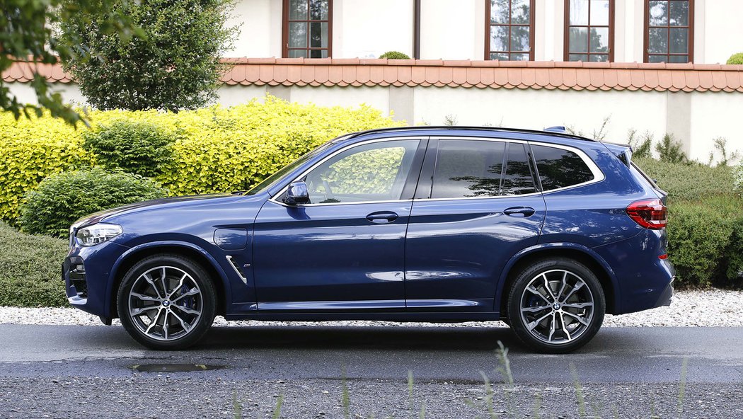 BMW X3 xDrive30e