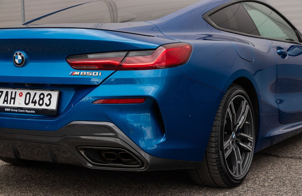 BMW M850i