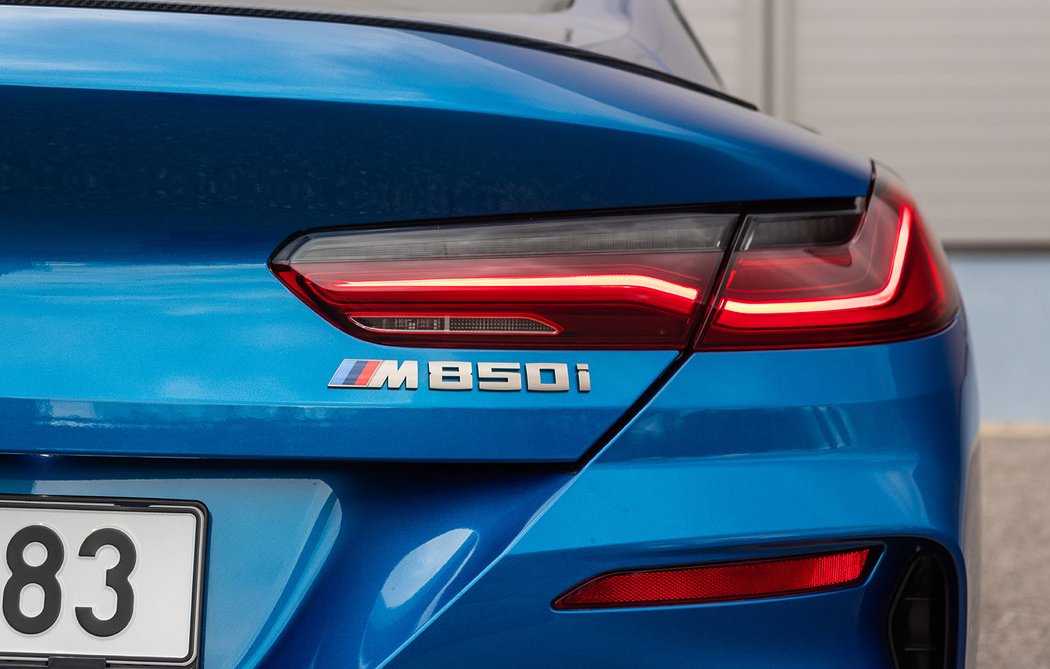 BMW M850i