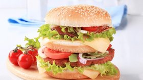 Test Blesku - hovězí burgery