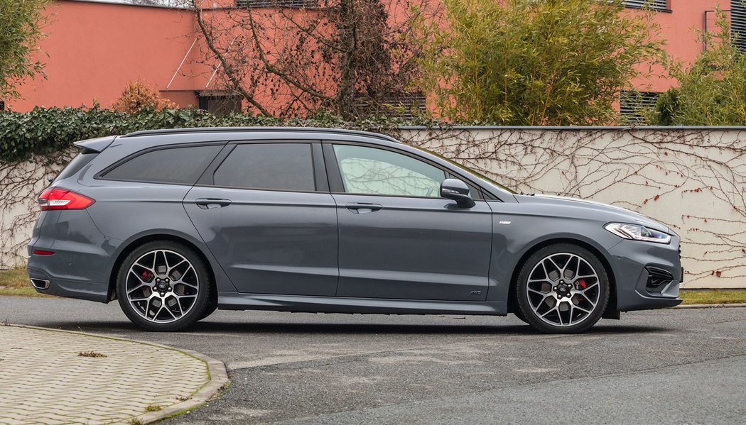 Ford Mondeo kombi ST-Line 2.0 EcoBlue 140 kW 8AT AWD