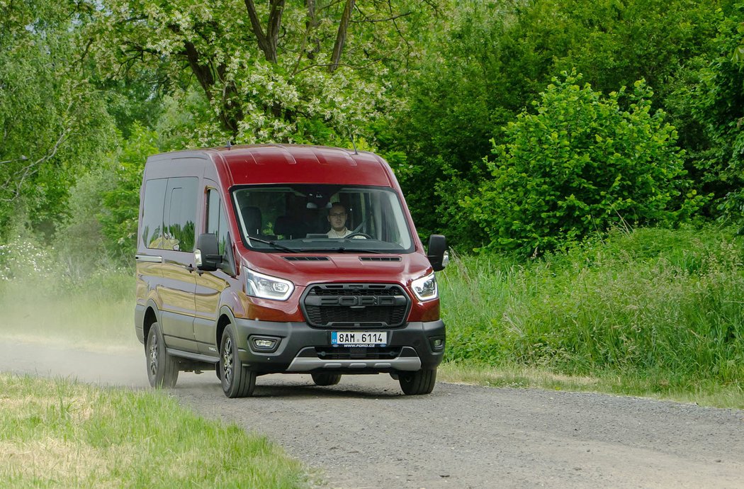 Ford Transit Trail