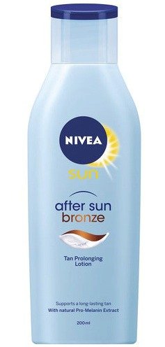 Mléko po opalování Nivea Sun Bronze, 235 Kč (200 ml). Koupíte v drogériích.