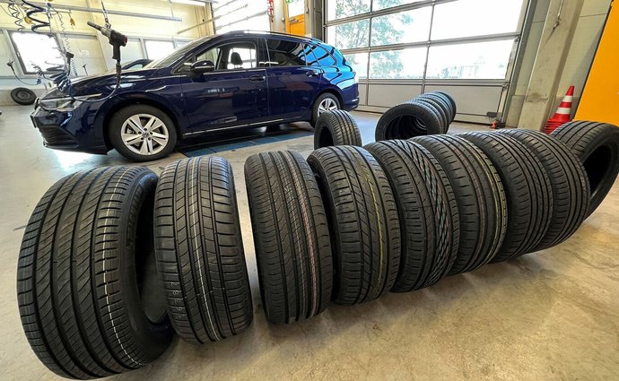 Test pneus été 2023 : L’auto club a testé une vingtaine de pneus