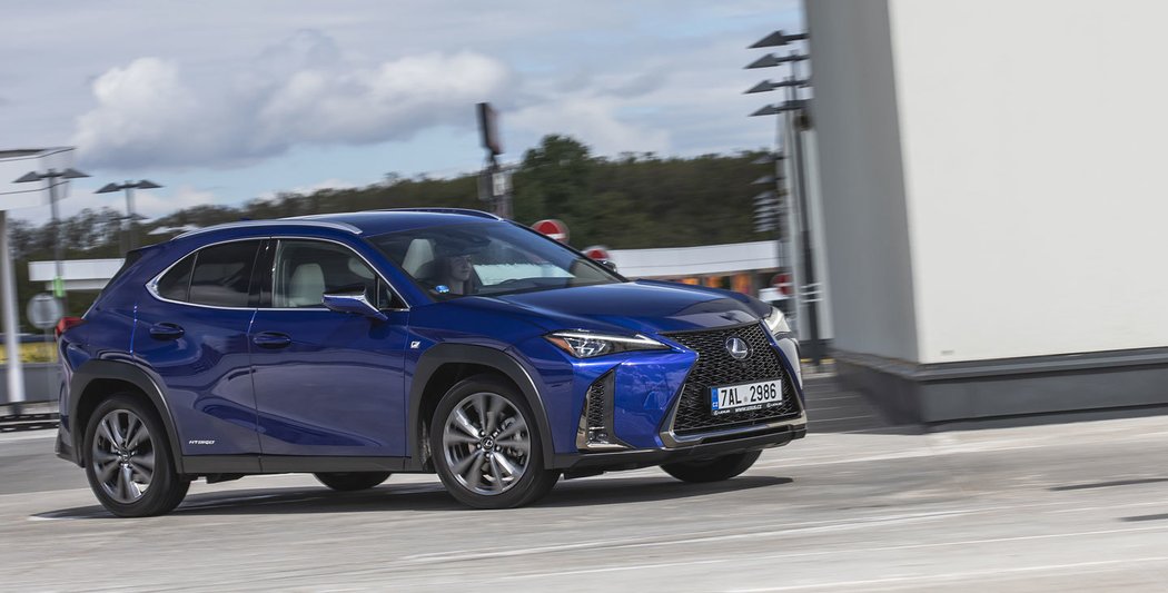 Lexus UX 250h