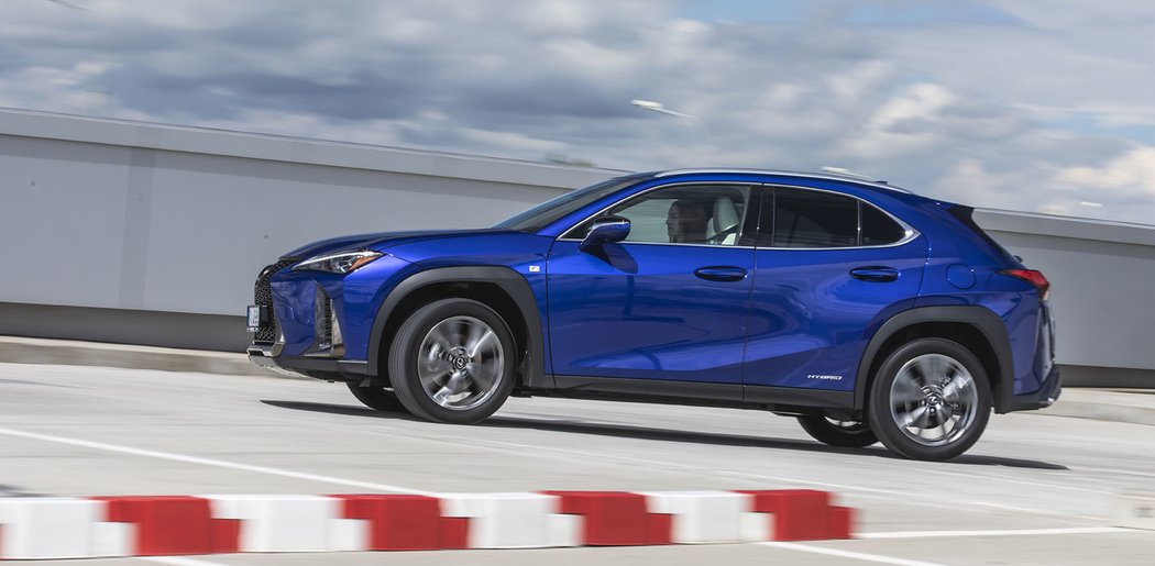 Lexus UX 250h