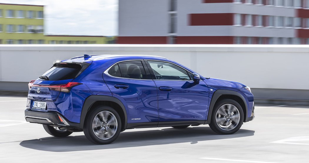 Lexus UX 250h