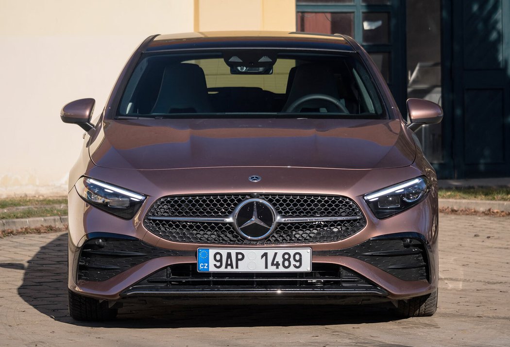 Mercedes-Benz A 200