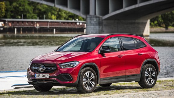 TEST Mercedes-Benz GLA 220 d 4Matic – Konečně má smysl