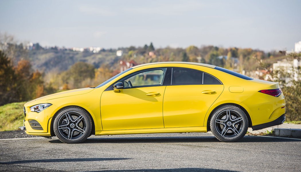 Mercedes-Benz CLA  220