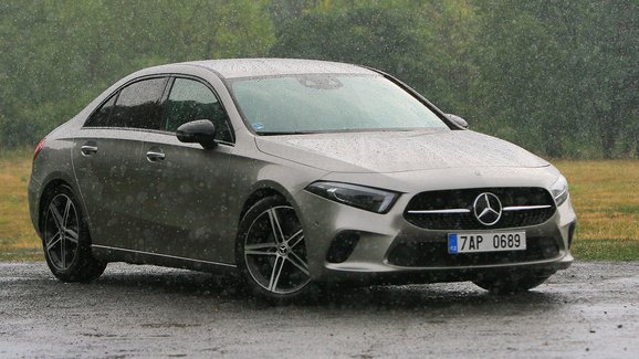 TEST Mercedes-Benz A 200 Sedan – Moderní elegán bez správných emocí