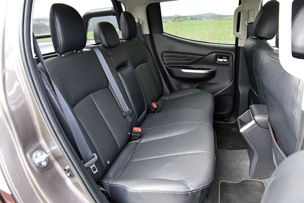 Mitsubishi L200 Plus Double Cab Instyle