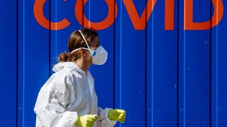 V Česku poprvé přibylo víc než 2000 případů koronaviru za den 