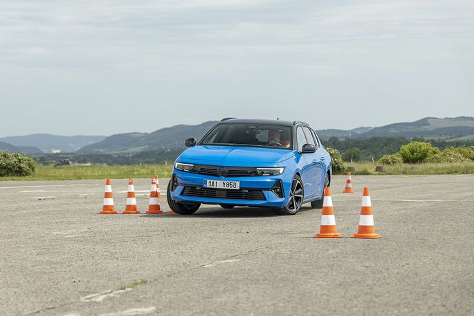 Opel Astra ST Hybrid Opel Astra ST Hybrid