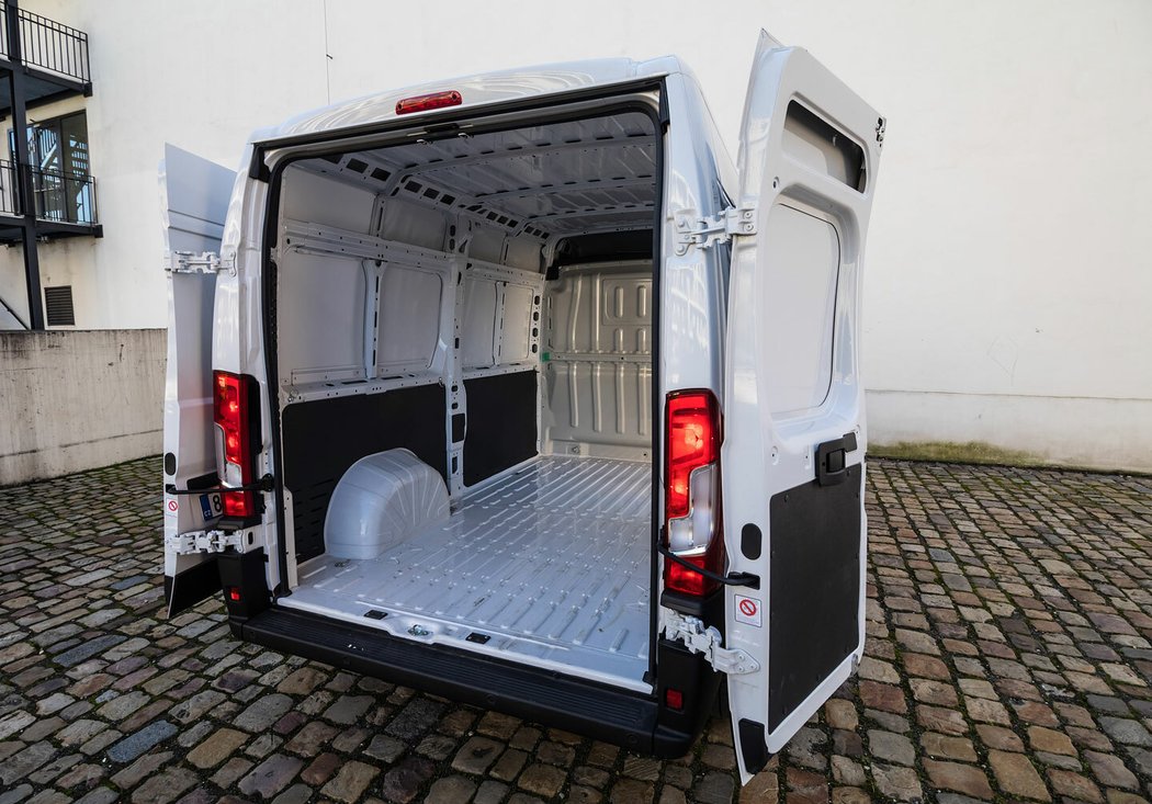 Opel Movano Van 2.2 CDTi (103 kW)