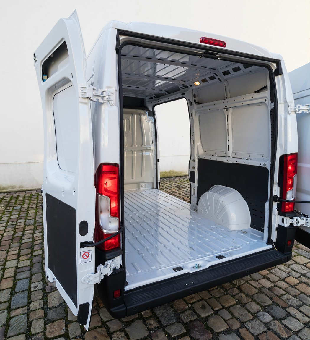 Opel Movano Van 2.2 CDTi (103 kW)