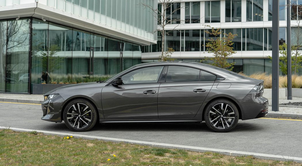 Peugeot 508 Hybrid 225 e-EAT8 GT