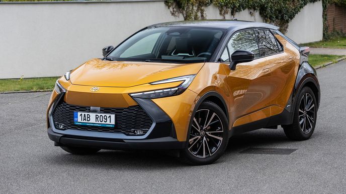 Toyota C-HR 2,0 AWD-i Toyota C-HR 2,0 AWD-i