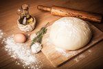 Jak nahradit chybějící ingredience: Když dojdou vajíčka, mléko či kypřicí prášek