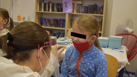 Praha 6 zkoušela preventivní testování žáků základních škol pomocí antigenních a PCR testů