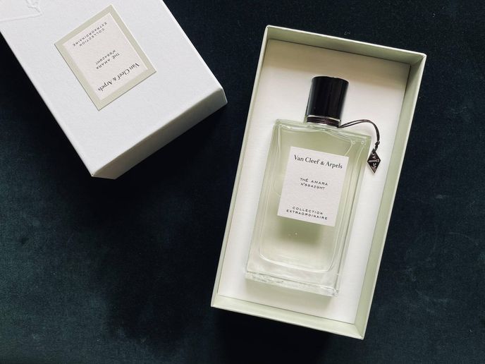 Parfémová voda Thé Amara, Van Cleef & Arples, 4110 Kč, fann.cz Parfémová voda Thé Amara, Van Cleef & Arples, 4110 Kč, fann.cz