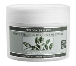 Jemný peeling s jojobovými estery Nobilis Tilia, 229 Kč (50 ml). Seženete na www.eshop.nobilis.cz.