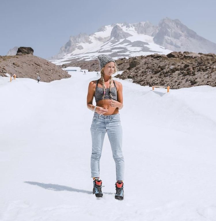 Krásná americká snowboardistka Hannah Teterová