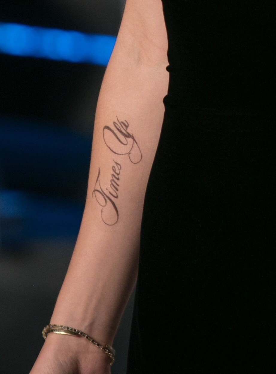 Emma Watson a její gramaticky špatné tetování