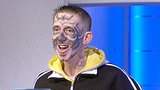 Brit šokoval tetováním lebky na obličeji!