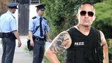 Tetovaní, nemocní a chytřejší než silnější: Policie marně shání nováčky